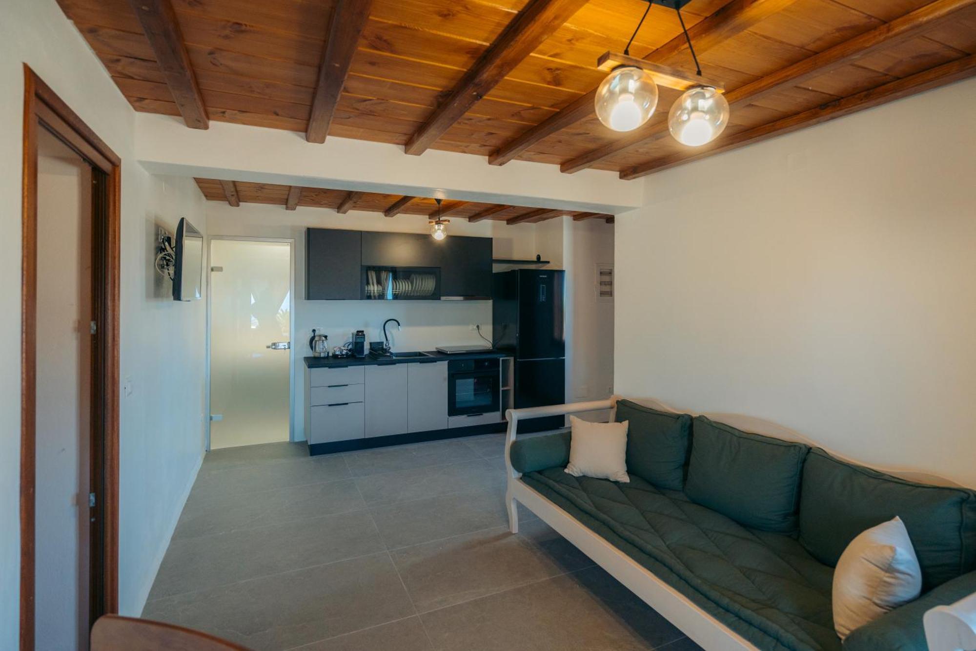 Loukia Apartments Artemonas Buitenkant foto